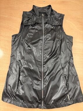 Koral Edgy Black Shiny Lightweight Zip-Up Vest